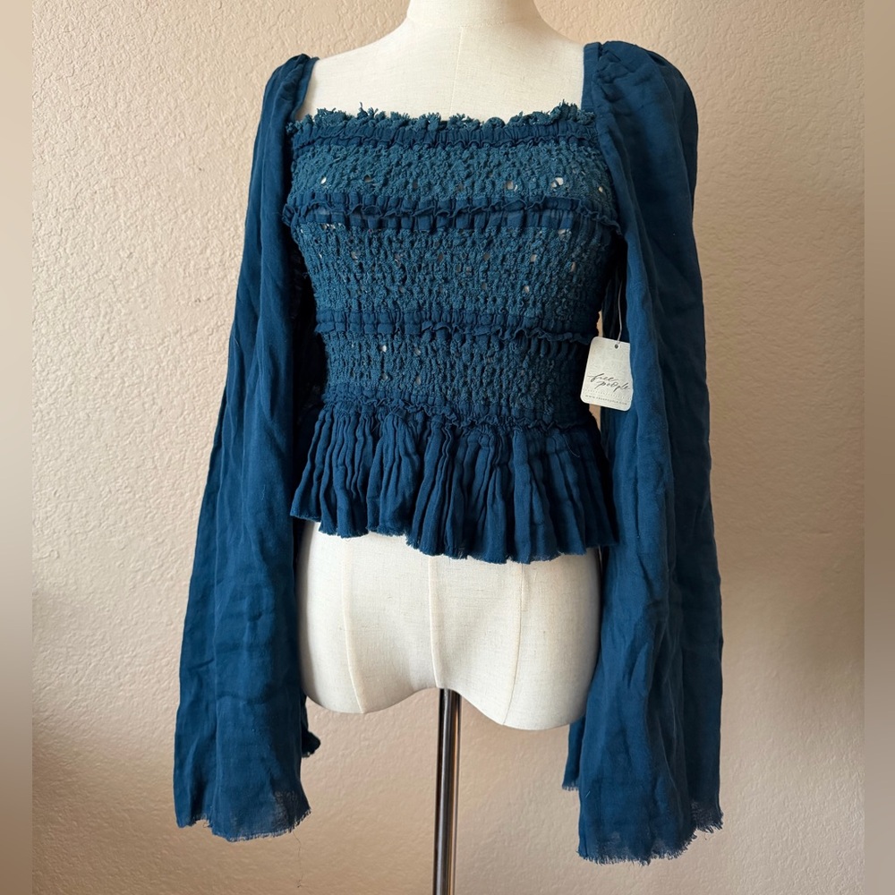 Free People Afton Bell Sleeve Shirt Size Medium Blue NWT